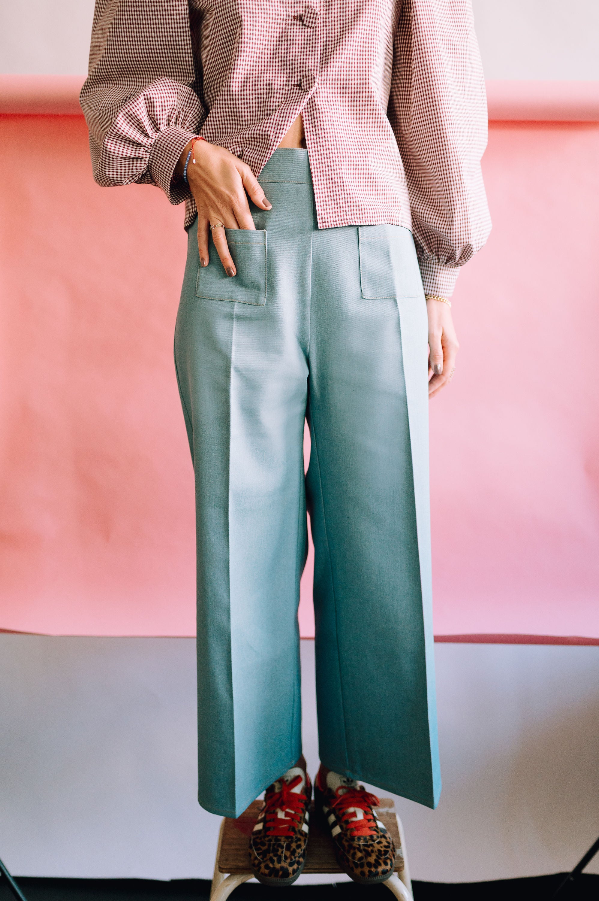 Olive flared pants - light blue jeans