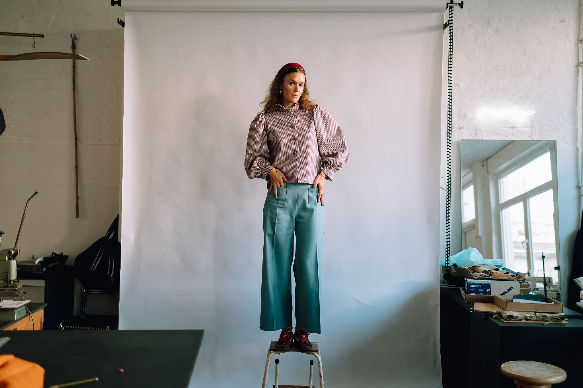 Olive flared pants - light blue jeans