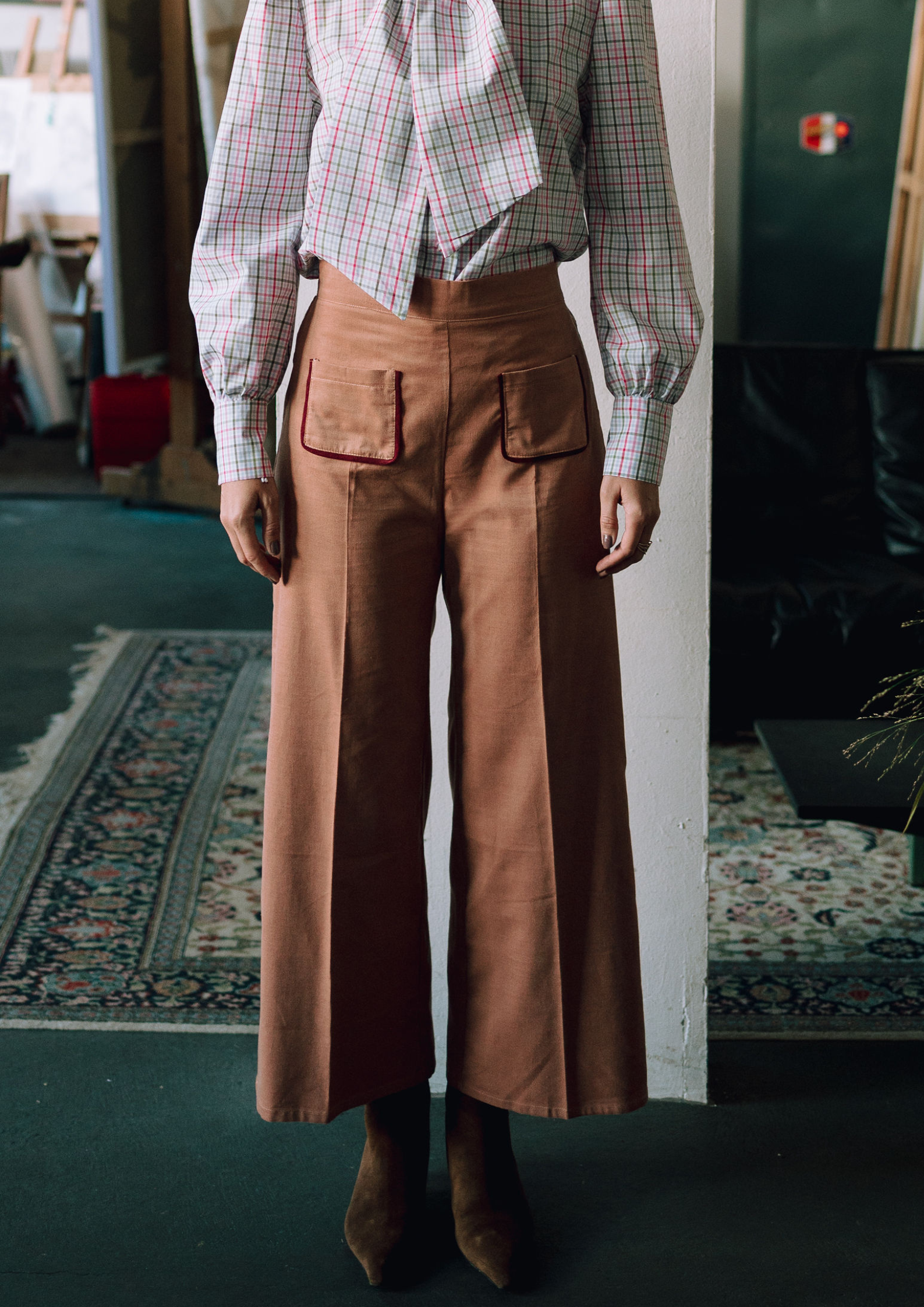 Olive flared pants - rose baby corduroy